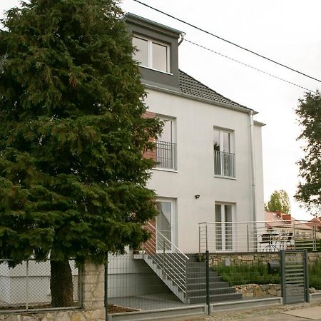 Apartamenty Lawendowy Zakatek 7 Opole Kültér fotó