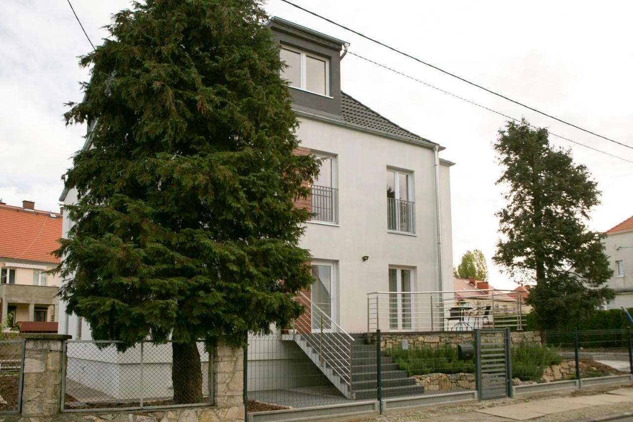 Apartamenty Lawendowy Zakatek 7 Opole Kültér fotó